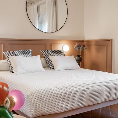 Scarlea Rooms Cecina Kültér fotó