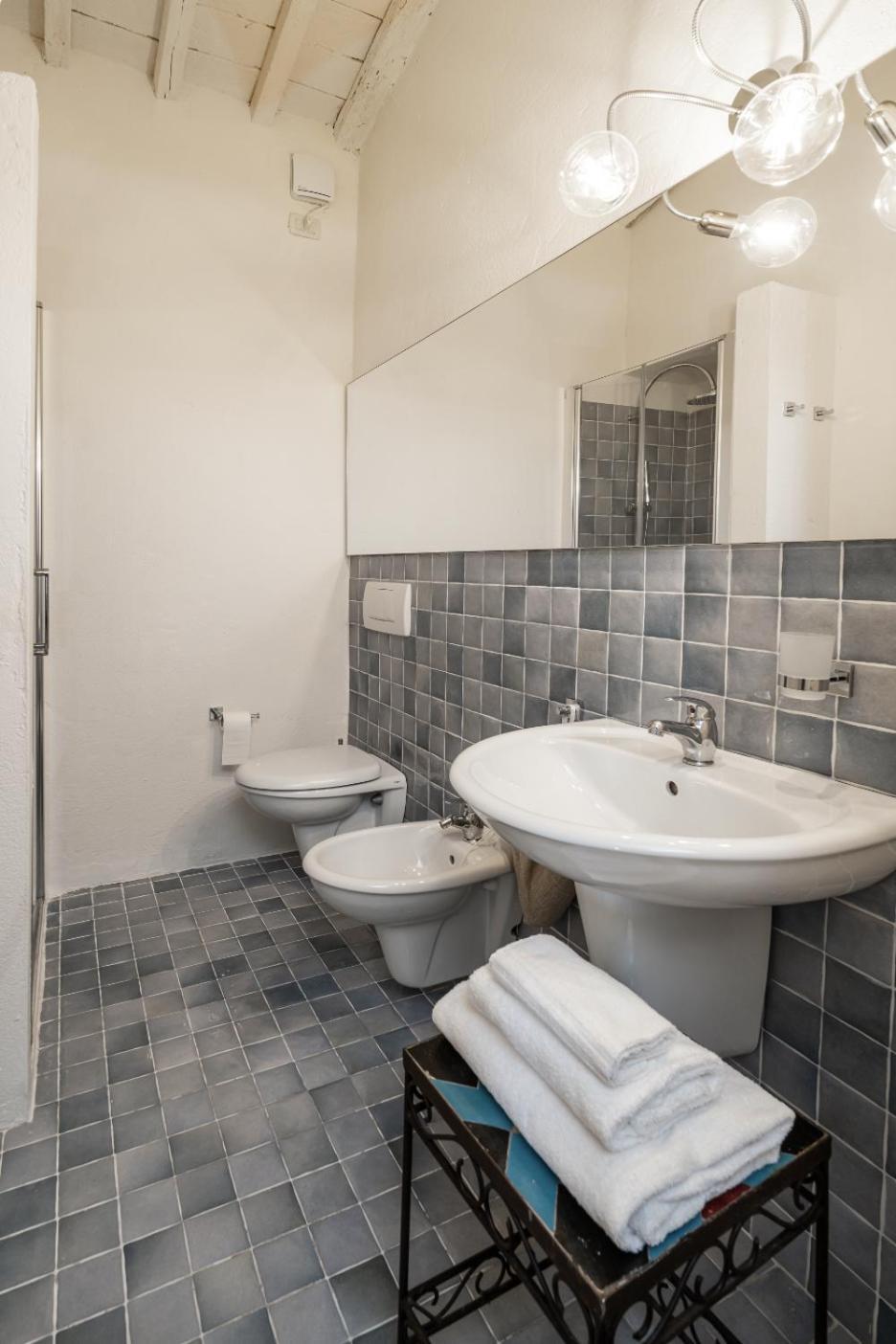 Scarlea Rooms Cecina Kültér fotó